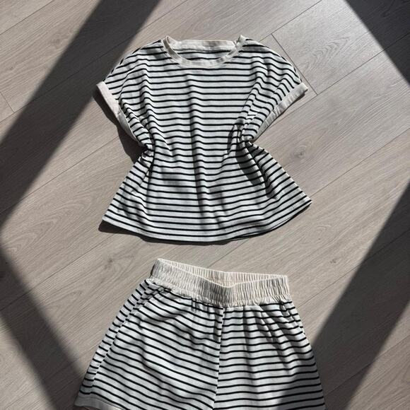Striped short sleeve top and shorts - Picture 1 of 7